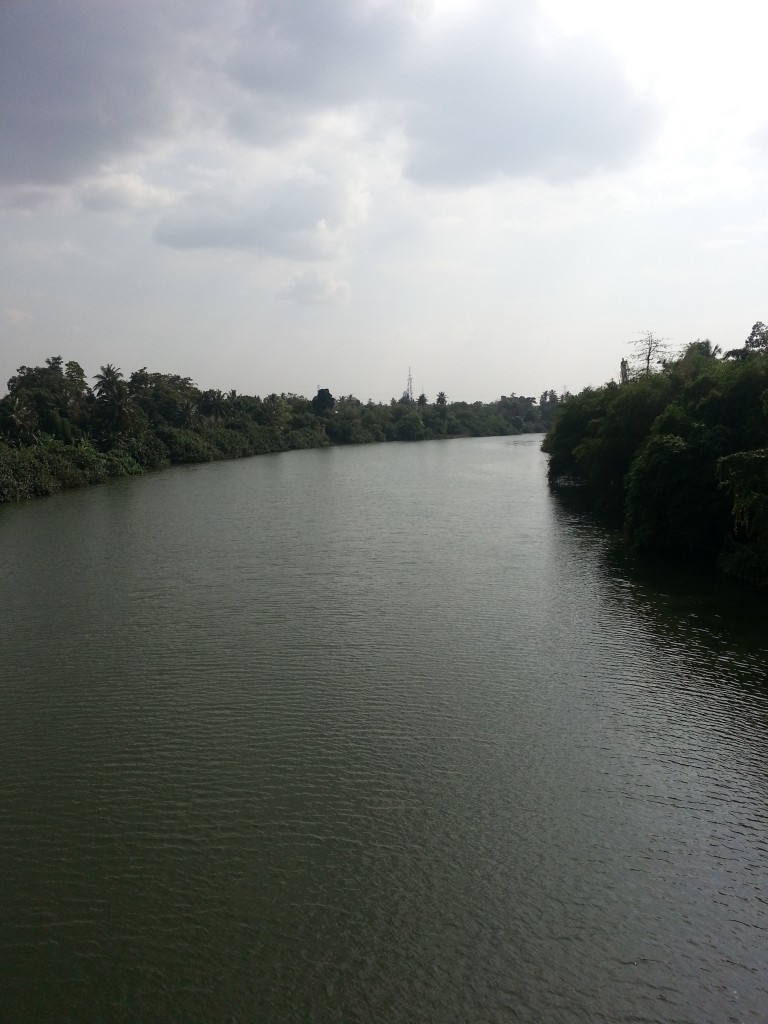 Kelani River at the mysteriously mystical point where you find the Kelaniya Raja Maha Vihara Temple (Kelani Temple) on one side and the Kithsiri Mewan Kelaniya Temple (Little Kelani) on the other.